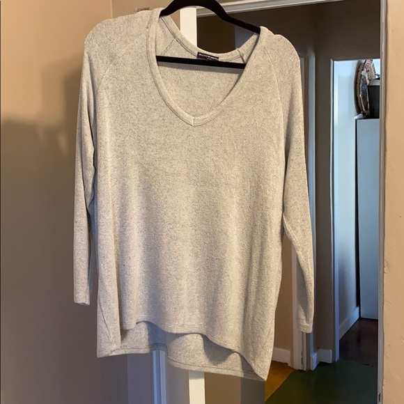Brandy Melville Gray Oversized Sweater - Picture 2 of 5